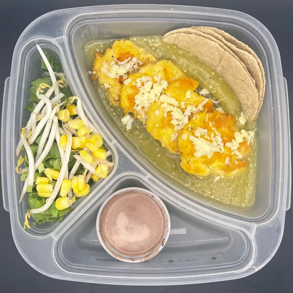 High Protein | Jueves | Cena | Tortitas de pollo con salsa HP