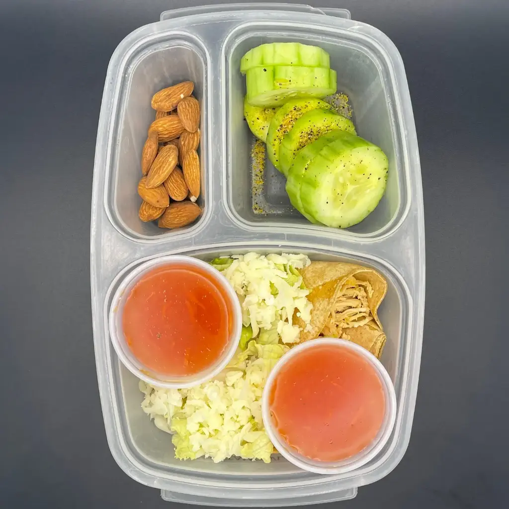 Kids | Lunes | Desayuno | Entomatadas de pollo