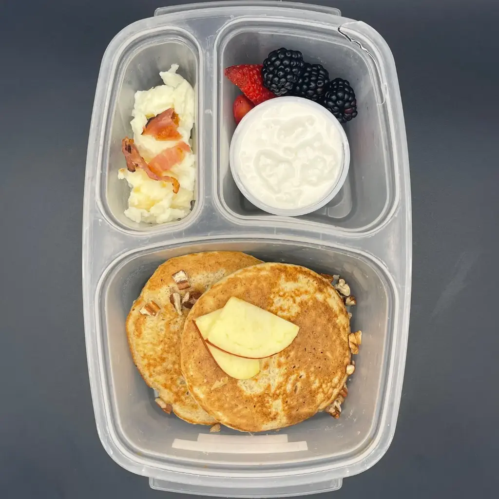 Kids | Viernes | Cena | Hot cakes de manzana