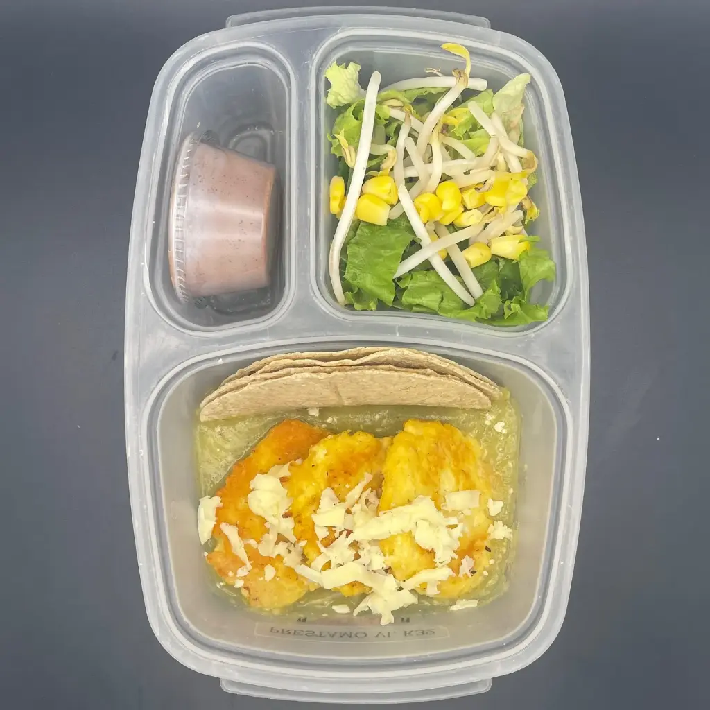 Kids | Jueves | Cena | Tortitas de pollo con salsa
