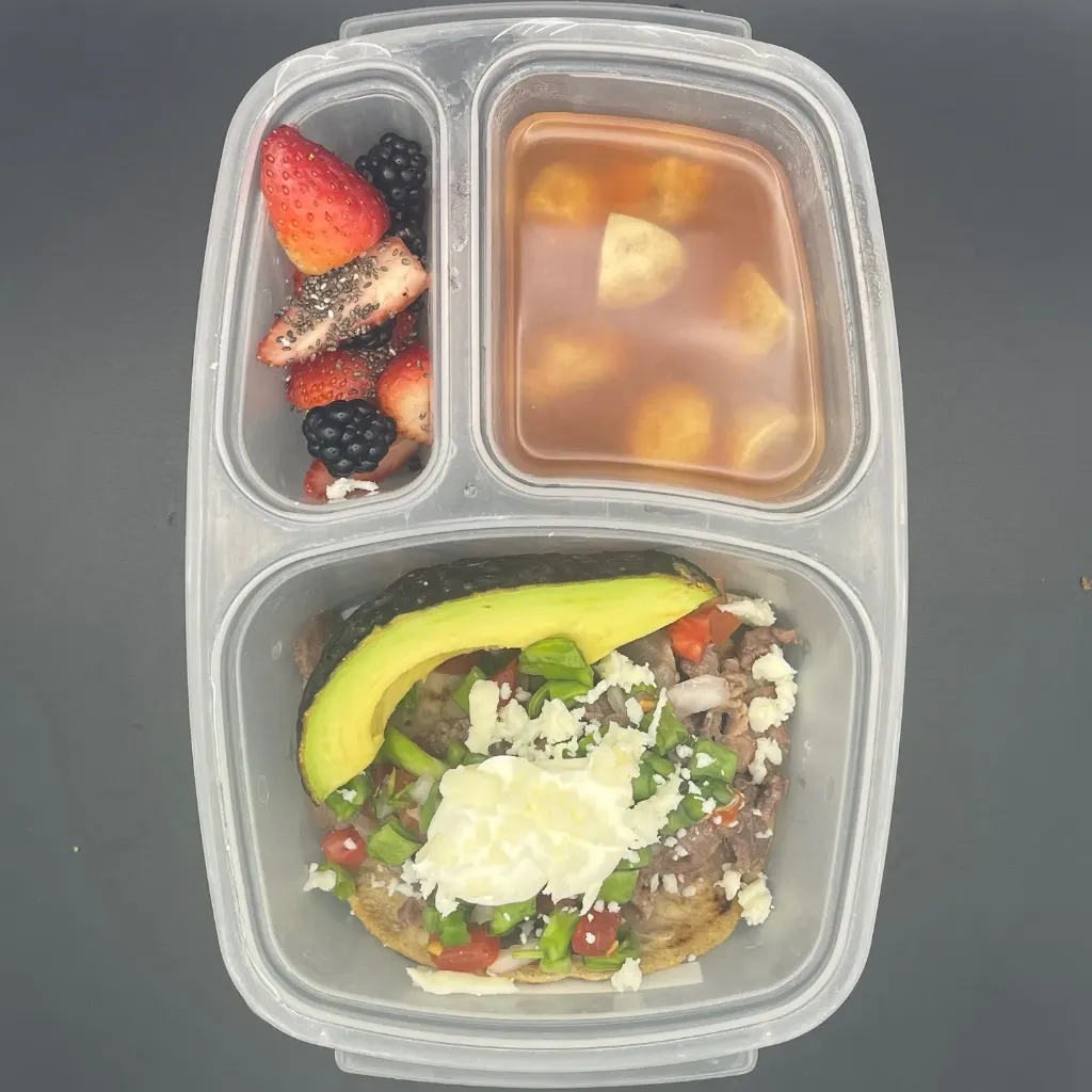 Kids | Jueves | Desayuno | Huarache de bistec