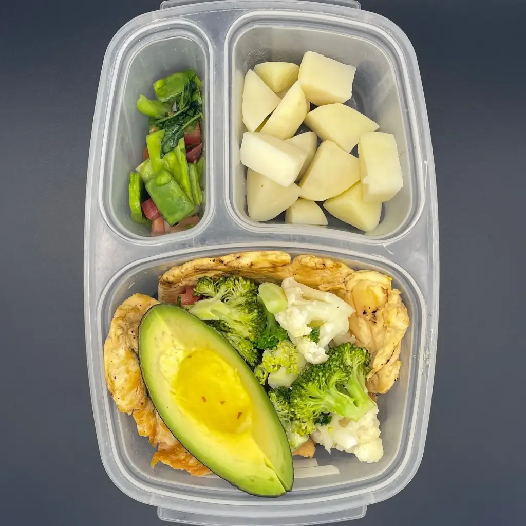 Kids | Lunes | Cena | Pollo asado con verduras