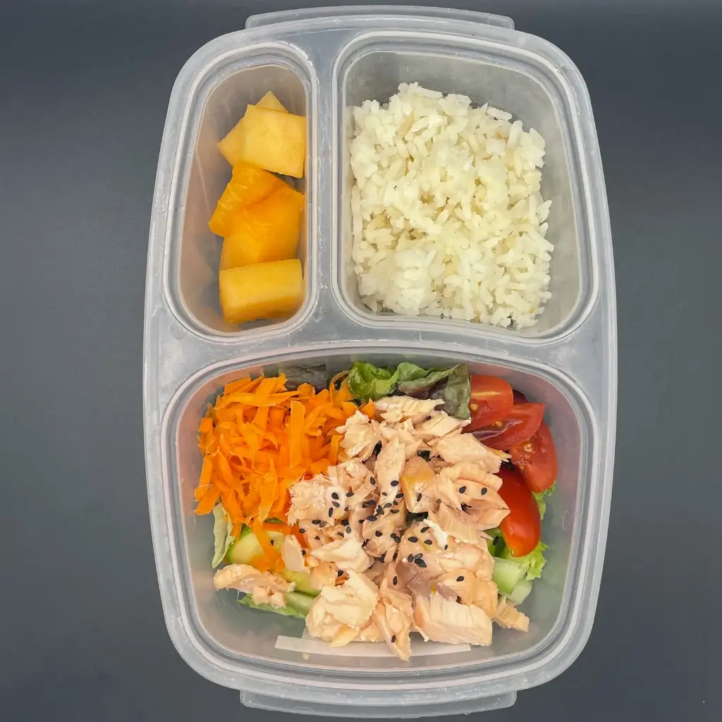 Kids | Miércoles | Cena | Ensalada de salmón