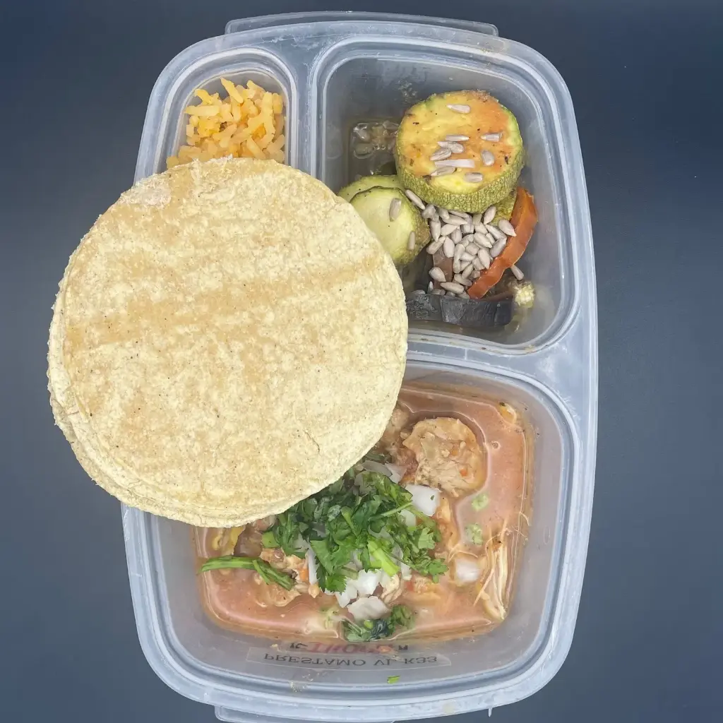 Kids | Martes | Comida | Birria de pollo