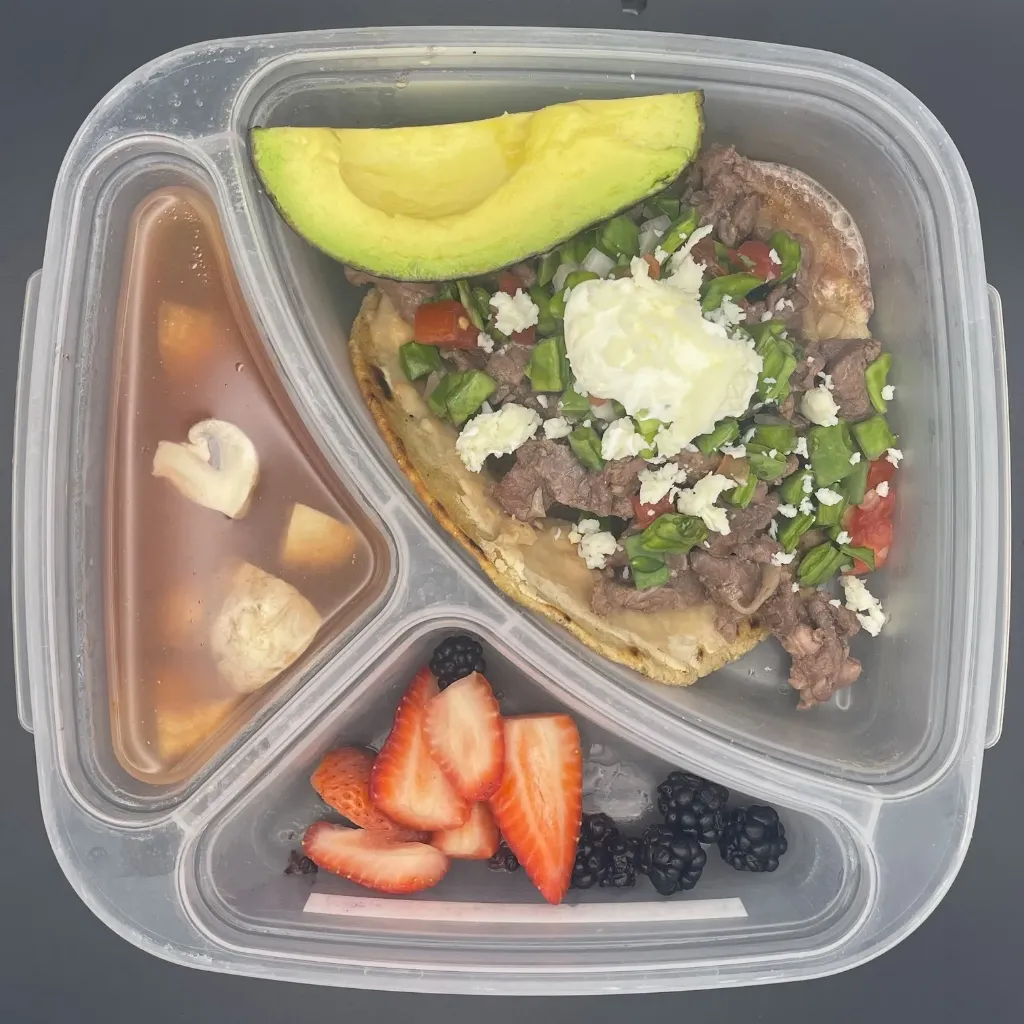 Saludable | Jueves | Desayuno | Huarache de bistec