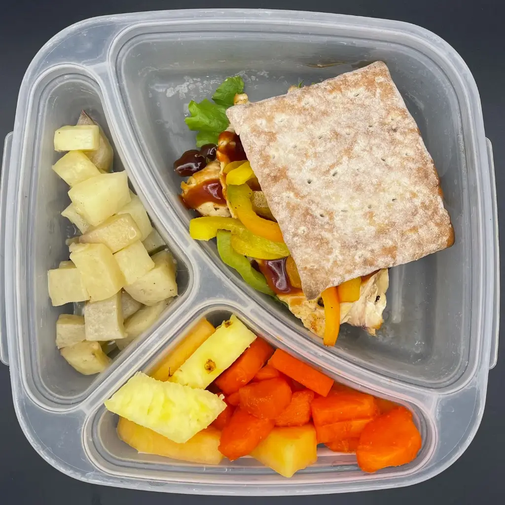 Saludable | Lunes | Desayuno | Panini de pollo BBQ