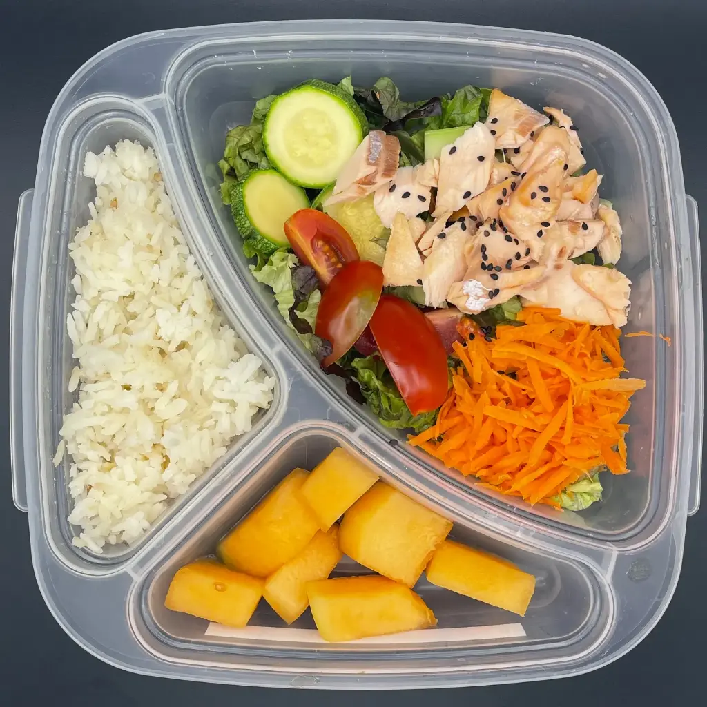 Saludable | Miércoles | Cena | Ensalada de salmón